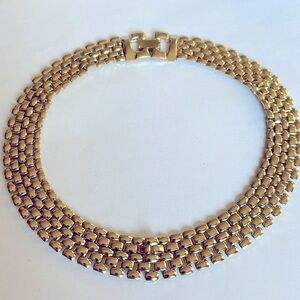 Antique ( c 1950s ) Ladies Remington Flat Chain Necklace. Base metal Gold tone